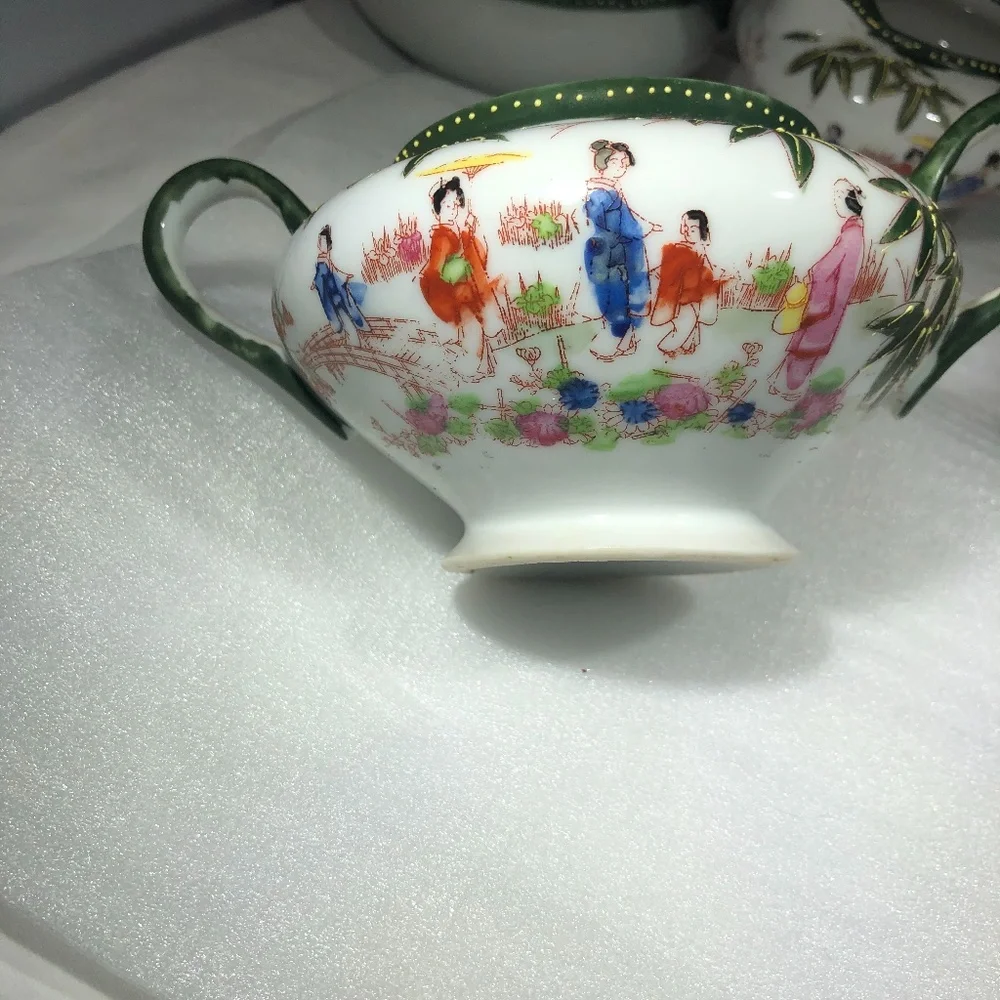 VINTAGE JAPANESE KUTANI PORCELAIN MATCHING 5 PIECE SET